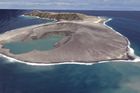 Video: Podívejte se, jak se zrodil nový ostrov po výbuchu sopky
