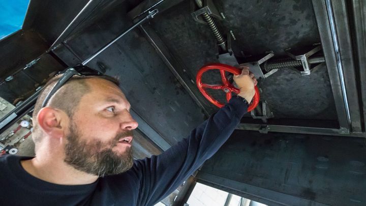 Jak se v Česku vyrábí luxusní podzemní kryty. Dá se v nich žít i roky, stojí miliony; Zdroj foto: Jakub Plíhal