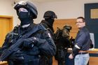 Případ, u nějž předčasně slavili úspěch lovci pomníčků, je promlčený. Vrah nyní unikl