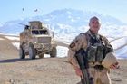 Veterán z Afghánistánu se soudí s armádou. Vyhodili ho za sympatie k nacistům, teď řídí náklaďák