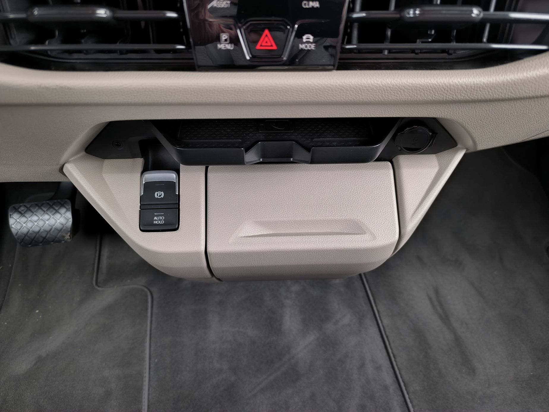 Volkswagen Multivan plug-in 2025