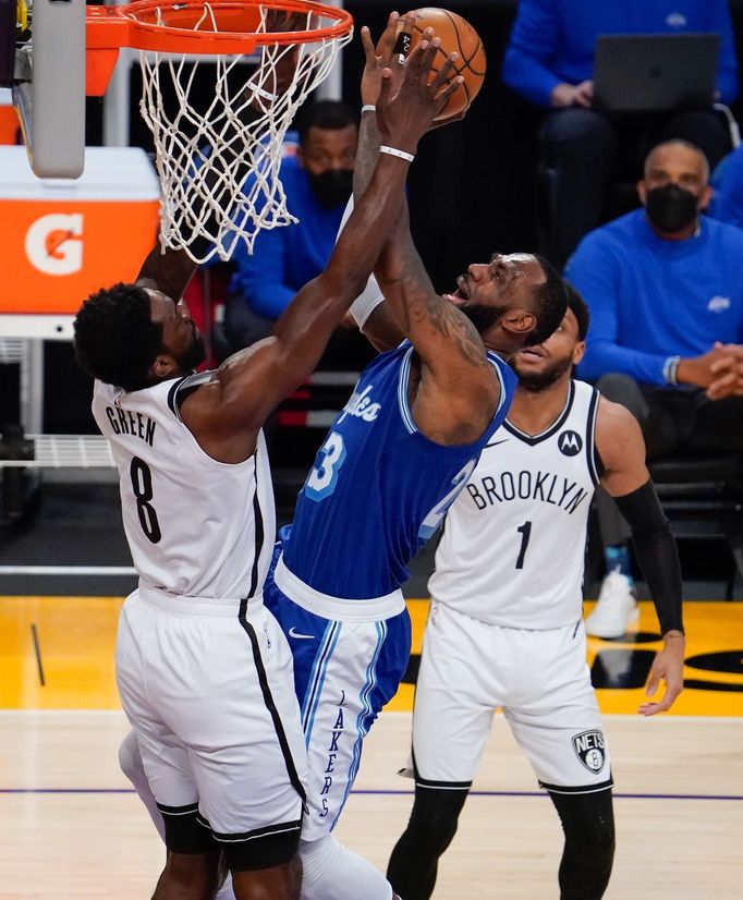 LeBron James v zápase s Brooklyn Nets