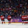 Kanada - Norsko: Kanaďané slaví gól Drewa Doughtyho