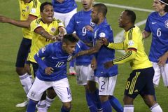 Brazílie pod vedením Dungy prvně padla, Neymar byl vyloučen