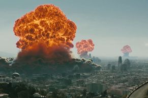 Po atomové válce hrdinka opouští kryt. Trailer představuje seriál podle hry Fallout