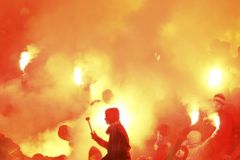 Nejen stadiony. Polsko-ukrajinské Euro ohrožují rowdies