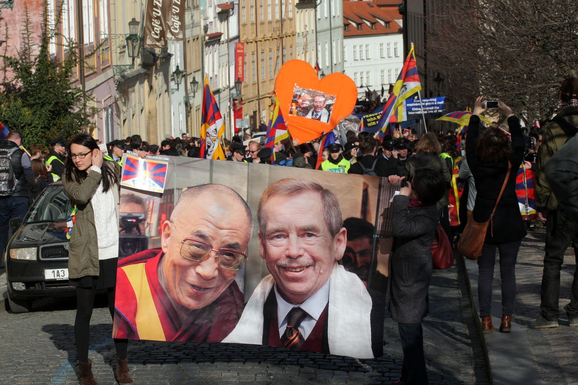 Demonstrace za svobodný Tibet a demokracii v Česku