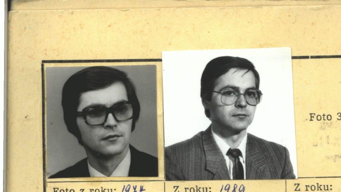 Archivní fotografie skutečného Júlia Šumana, bývalého důstojníka komunistické StB, který měl podle dokumentů řídit mladého Andreje Babiše.
