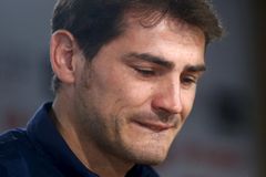 Fanoušci kvůli odchodu Casillase požadují konec šéfa Realu