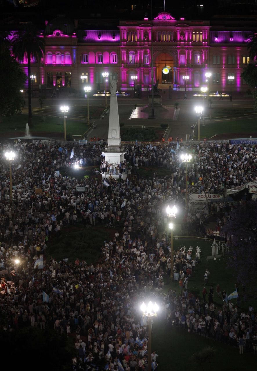 Foto: Proti argentinské prezidentce vytáhly do ulic statisíce lidí