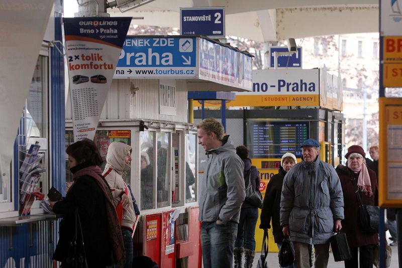 Autobusy na D1 mezi Brnem a Prahou