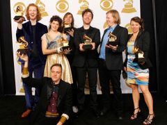 Grammy za nejlepší album získali Kanaďané The Arcade Fire
