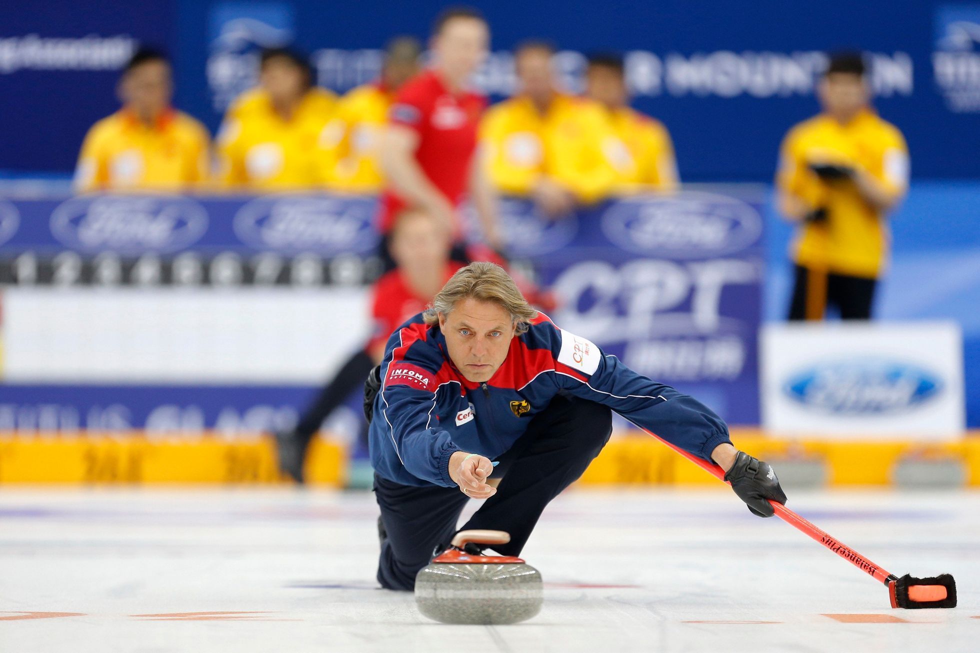 Německý skip John Jahr na MS v curlingu 2014