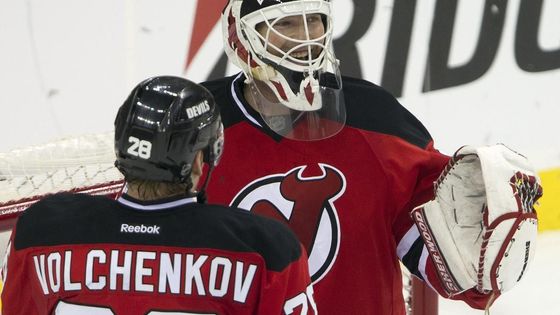 FOTO Nejdřív střídání, pak rekord. Brodeur překonal Roye