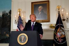 Trump obvinil Rusko a Čínu z cíleného oslabování měn. Americké ministerstvo financí tvrdí opak