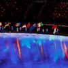 Nástup týmů během slavnostního zakončení ZOH 2022 v Pekingu