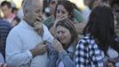 Relatives of the Kiss nightclub victims cry in the southern city of Santa Maria, 187 miles (301 km) west of the state capital of Porto Alegre, in this picture taken by Agencia RBS, January 27, 2013. At least 200 people were killed in the nightclub fire in southern Brazil on Sunday after a band's pyrotechnics show set the building ablaze, and fleeing patrons were unable to find the emergency exits, local officials said. Bodies were still being removed from the Kiss nightclub in the southern city of Santa Maria, Major Gerson da Rosa Ferreira, who was leading rescue efforts at the scene for the military police, told Reuters. Local officials said 180 people were confirmed dead, and Ferreira said the death toll would rise above 200. He said the victims died of asphyxiation, or from being trampled, and that there were possibly as many as 500 people inside the club when the fire broke out at about 2:30 a.m. REUTERS/Germano Roratto/Agencia RBS (BRAZIL - Tags: DISASTER) NO SALES. NO ARCHIVES. BRAZIL OUT. NO COMMERCIAL OR EDITORIAL SALES IN BRAZIL. ATTENTION EDITORS - THIS IMAGE WAS PROVIDED BY A THIRD PARTY. FOR EDITORIAL USE ONLY. NOT FOR SALE FOR MARKETING OR ADVERTISING CAMPAIGNS. THIS PICTURE IS DISTRIBUTED EXACTLY AS RECEIVED BY REUTERS, AS A SERVICE TO CLIENTS Published: Led. 27, 2013, 3:38 odp.