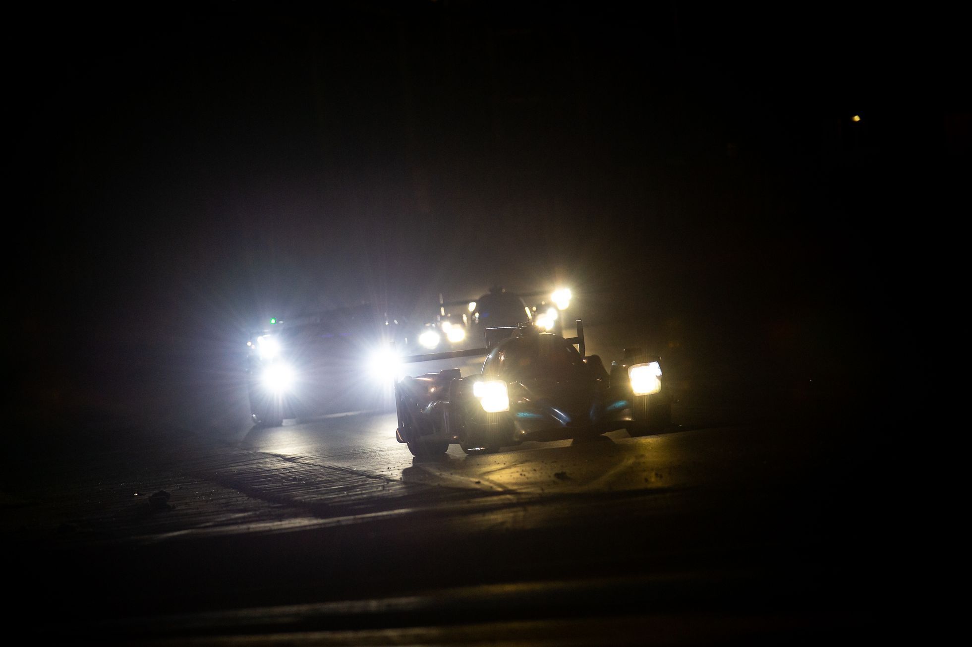 24 hodin Le Mans 2020: světla v noci