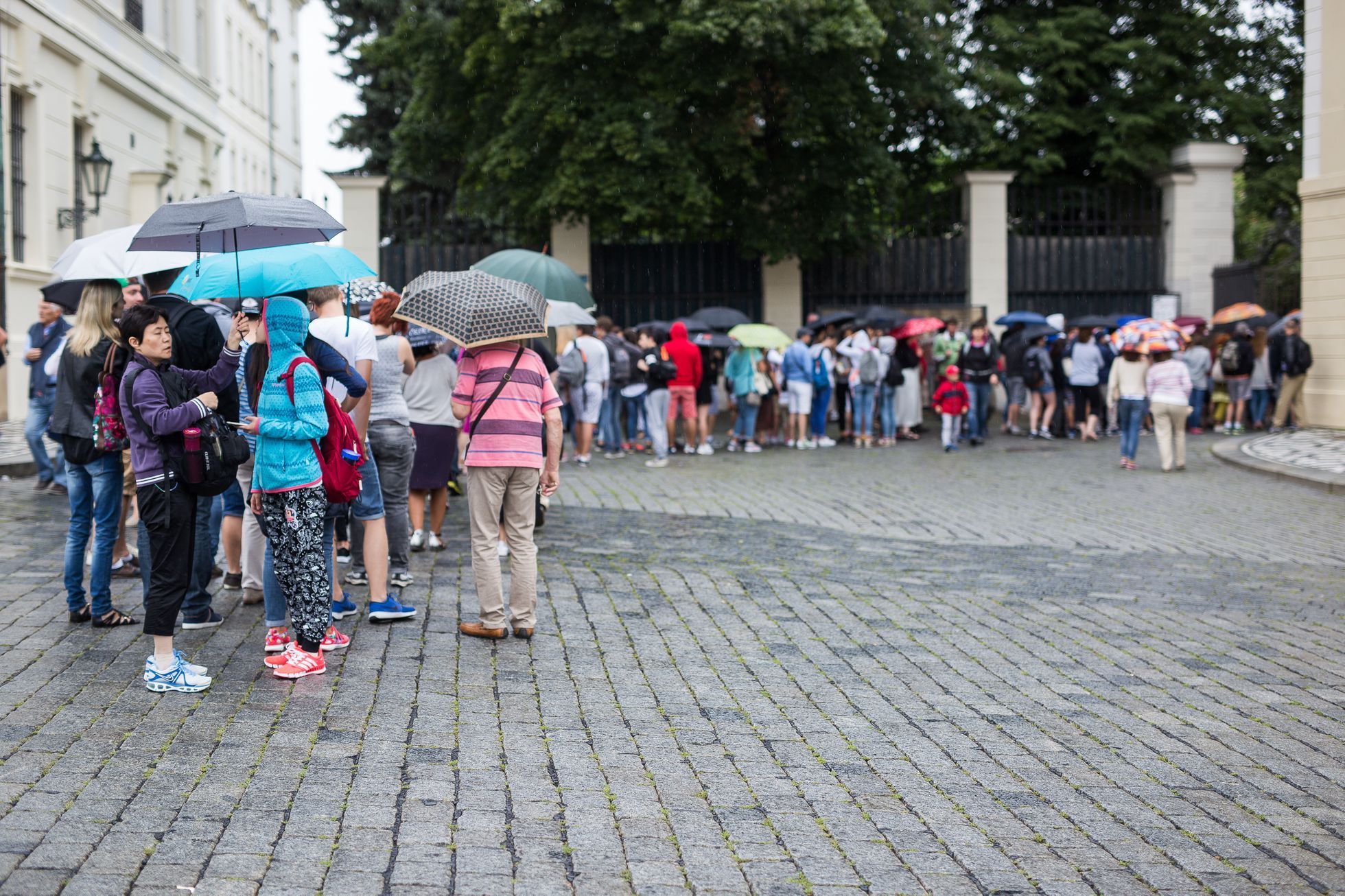 Fronty na Pražském hradě kvůli novým bezpečnostním opatřením