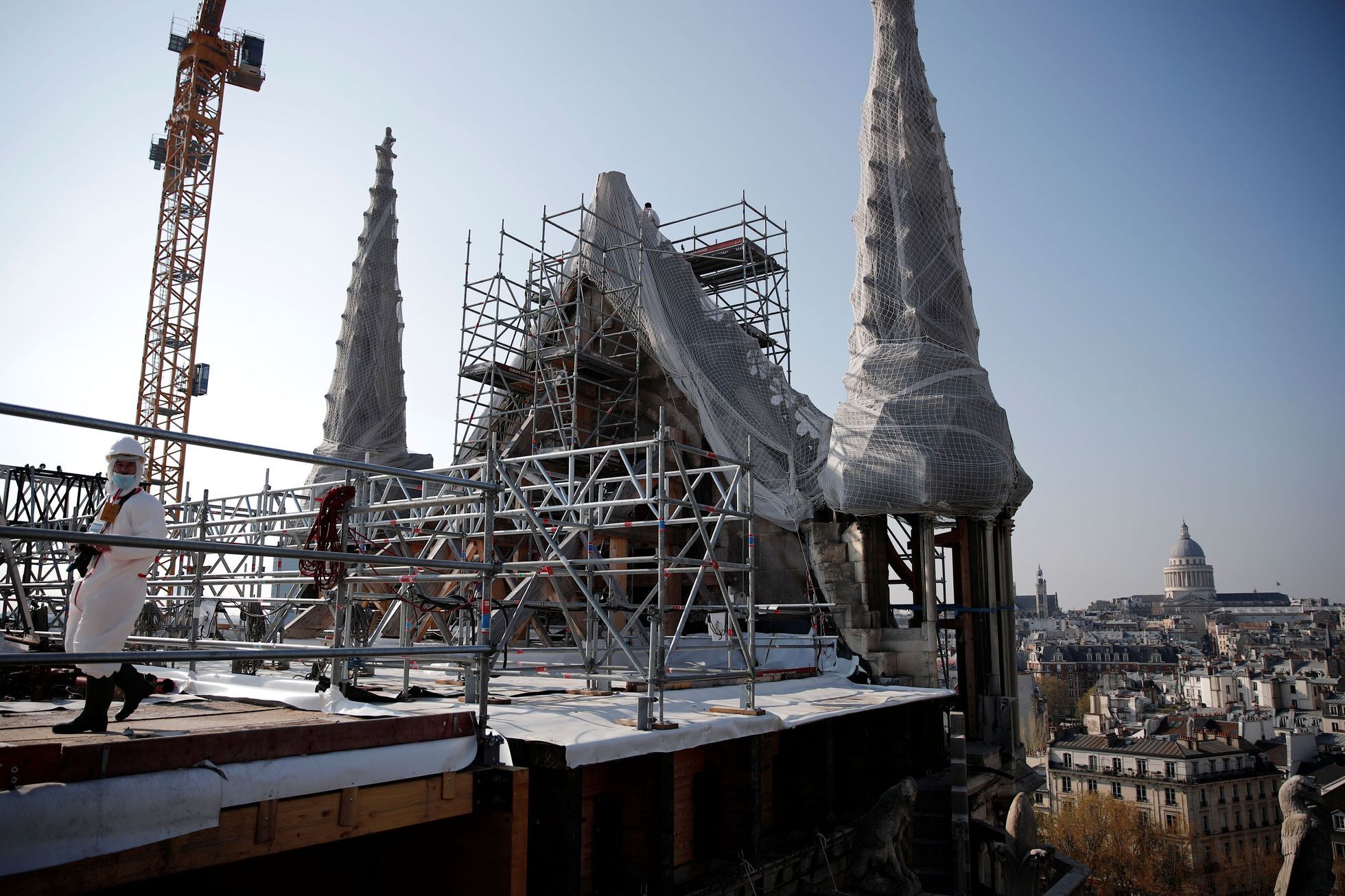 rekonstrukce, notre dame, paříž, francie
