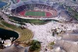 Takhle vypadal areál mnichovského olympijského parku v srpnu 1972, kdy se zde konaly XX. letní olympijské hry. I když od té doby uplynulo 44 let, areál je na rozdíl od mnoha jiných po celém světe nadále využíván.
