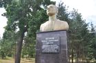 Pomník Romana Petrova, vůdce povstání proti československým legionářům v Kazani. Zastřelen 3. září 1918.