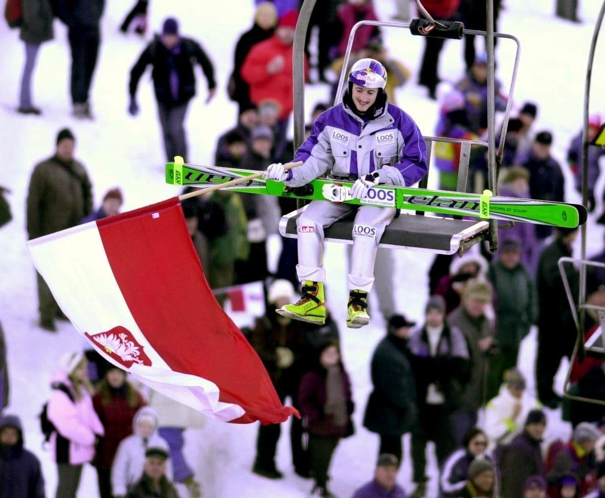 Adam Malysz, vítěz SP v letech na lyžích v Harrachově 2001