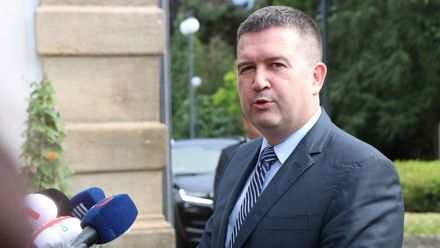 Očekáváme, že Babiš bude konat. Ministrem kultury má být Šmarda, říká Hamáček