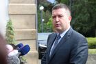 Žalobu na Zemana by ČSSD podpořila, kdyby se týkala jen odvolání Staňka, řekl Hamáček