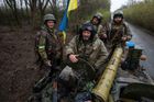Ukrajinští vojáci na Donbase.