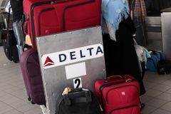Pokrok aerolinek: kufr ztratí už jen 2 lidem z letadla