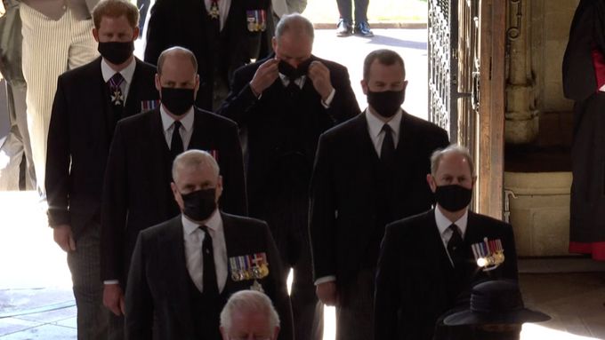 Záběry z pohřbu prince Philipa, který se konal 17. dubna 2021