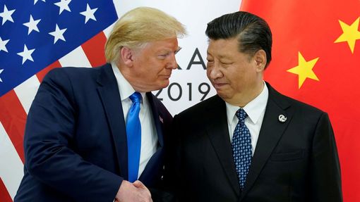 Donald Trump a Si Ťin-pching na summitu G20.