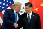 Trump žádal čínského prezidenta, aby mu pomohl vyhrát volby, tvrdí exporadce Bolton