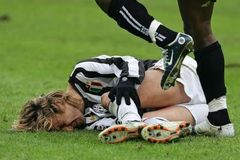 Faul na Nedvěda pomohl Juventusu k výhře