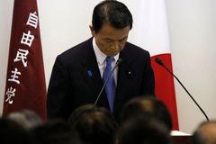 Japonský premiér rozpustil parlament, hrozí mu debakl