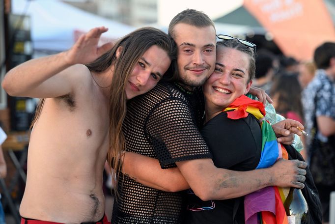 Snímek z vystoupení zpěvačky LP na Prague Pride.