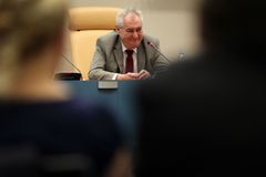 Pošleme Jordánsku nemocnici, řekl Zeman. Armáda o ničem neví