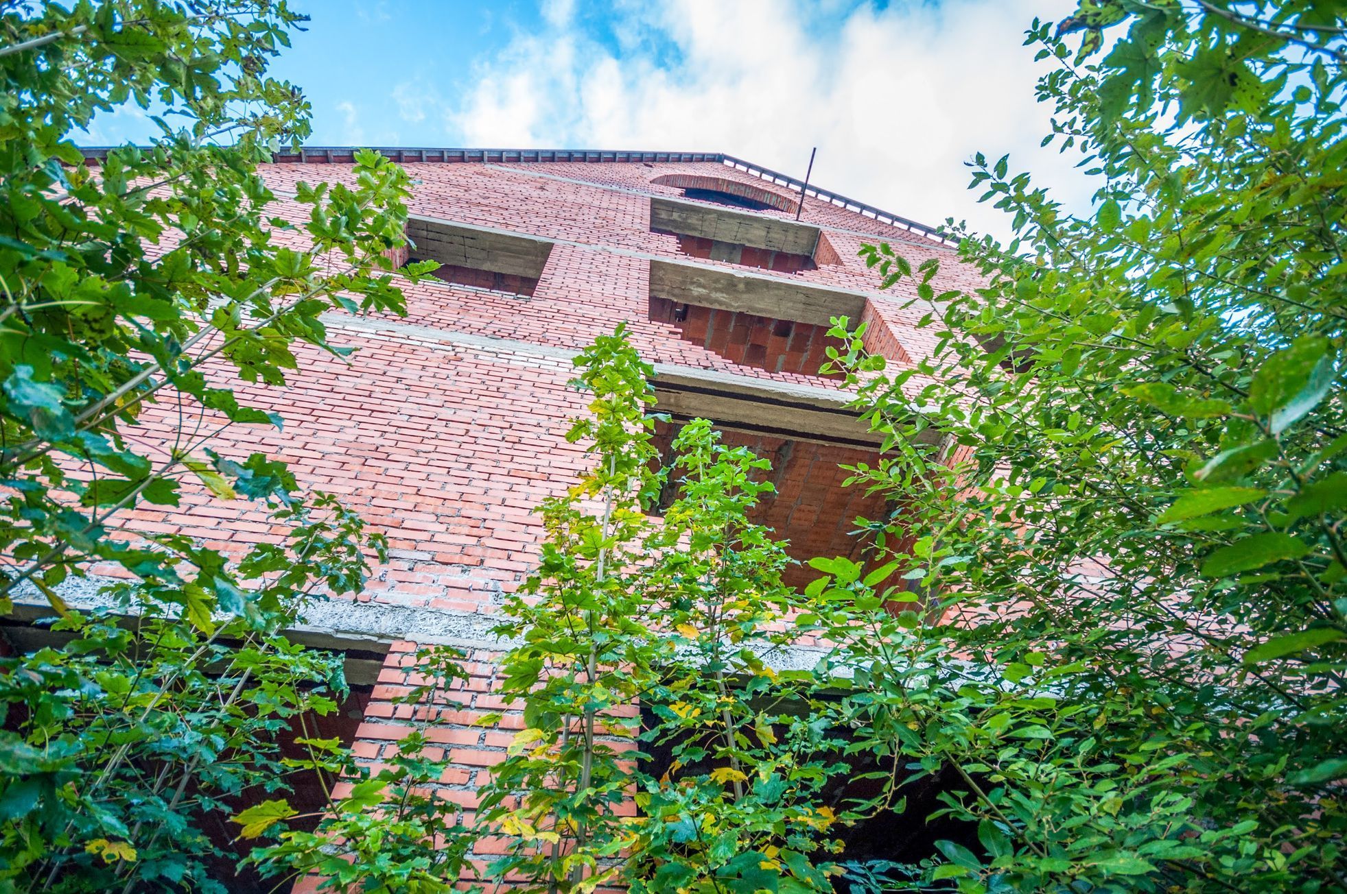 Miličín - nedokončená stavba