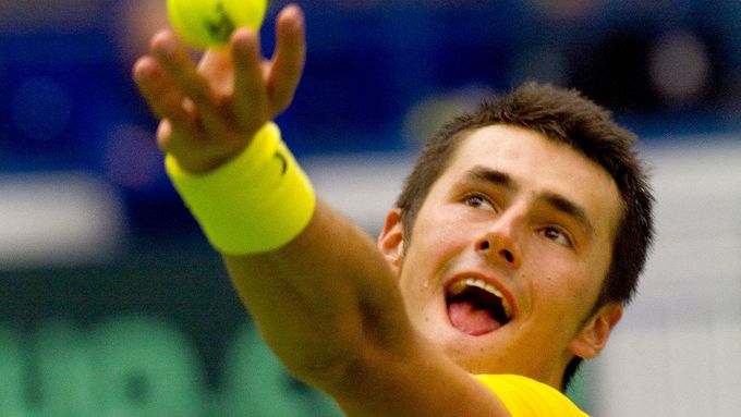 Australský tenista Bernard Tomic už je osmnáctý na světě. Spíše se ale řeší jeho excesy.