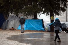Česko pošle uprchlickým táborům v Řecku pomoc za 4,3 milionu, má jít hlavně dětem