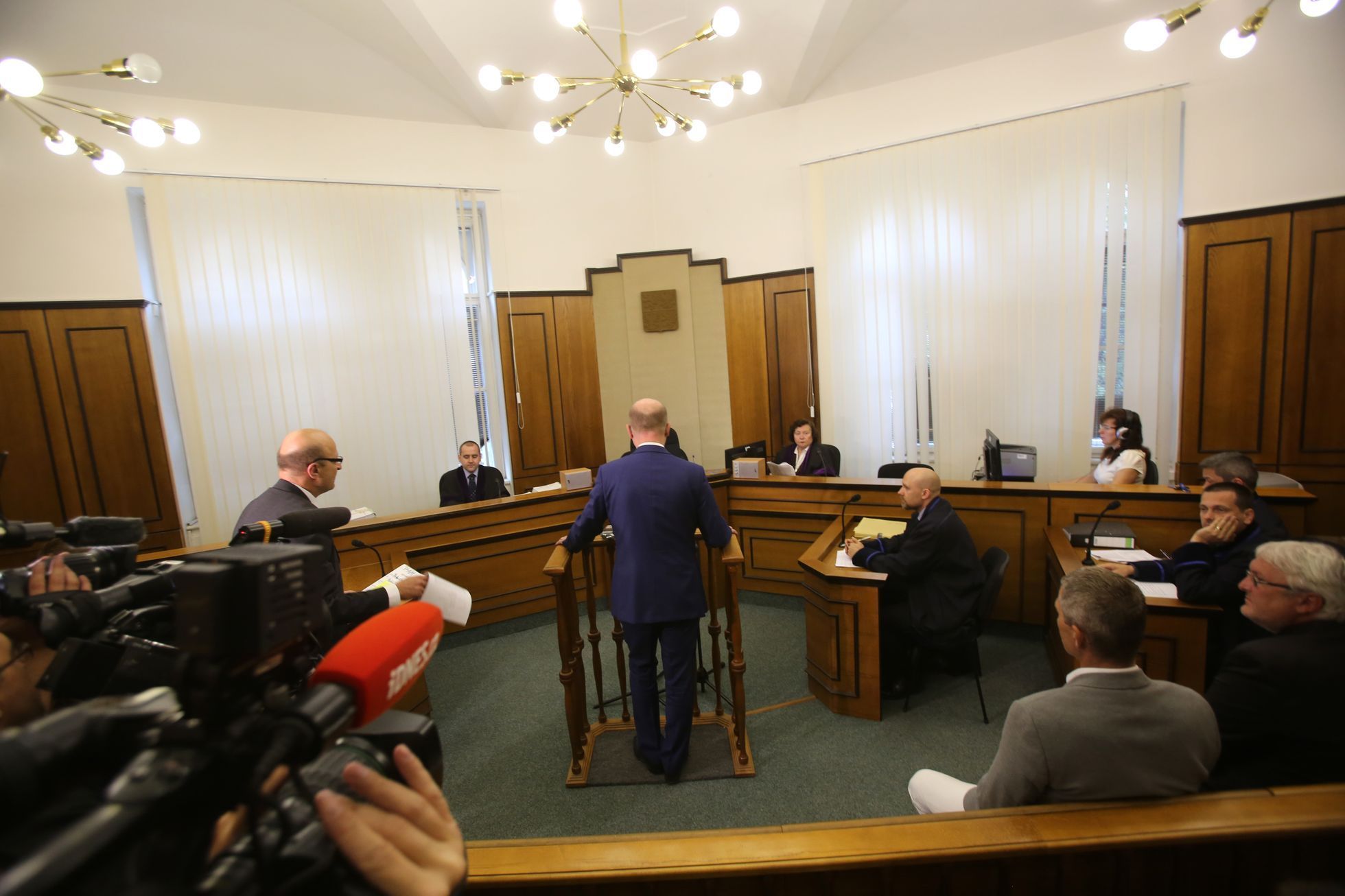 Premiér Bohuslav Sobotka (ČSSD) vypovídal 1. září 2017 jako svědek v trestní kauze spojené s privatizací OKD.