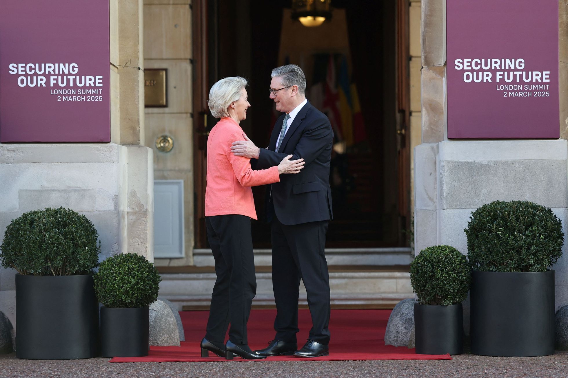 Ursula Von Der Leyenová Keir Starmer