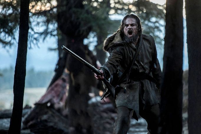 Leonardo DiCaprio ve filmu Revenant Zmrtvýchvstání.