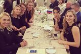 Ruské tenistky neměly ke křepčení důvod, přesto si zašly na slavnostní večeři.
