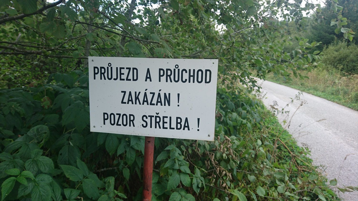 cedule, dopravní značky