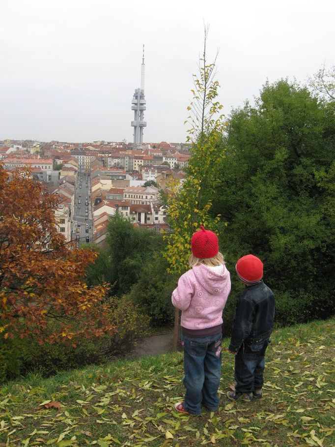 Sváteční procházka na Vítkovu horu. Počasí nám přálo a dětem se tam také líbilo.