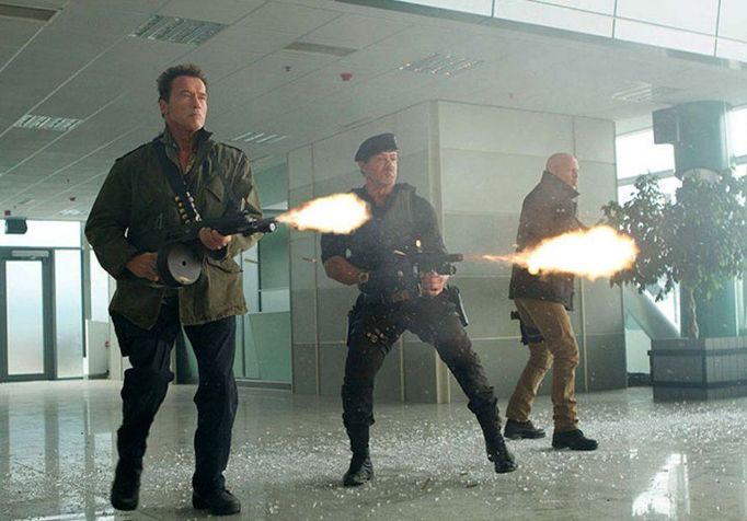 Postradatelní 2: Arnold Schwarzenegger, Sylvester Stallone, Bruce Willis.