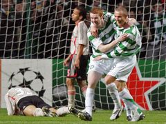 Galashow Celticu završil v nastaveném čase třetím gólem náhradník Stephen Pearson. Prvním gratulantem byl hrdina večera, Kenny Miller.