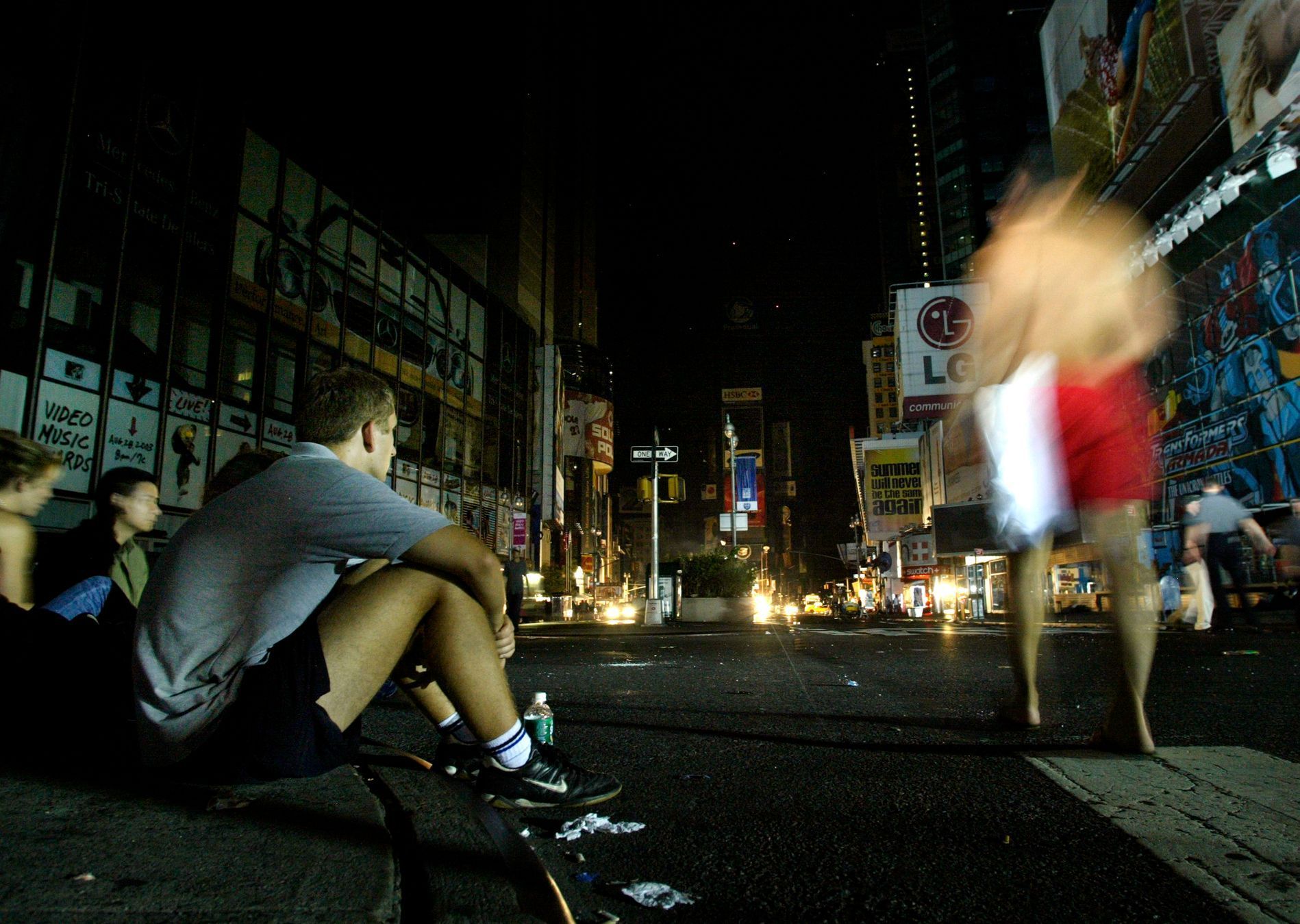 Fotogalerie / Uběhlo 15 let od masivního výpadku elektřiny na severovýchodě USA / Výročí / 14. 8. 2003 / Reuters / 5